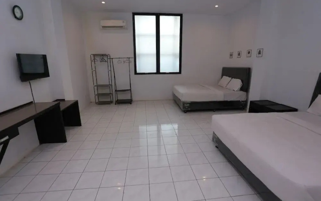 Collection O 92739 Hotel Pintu Besar Near Pancoran ChinaTown Point