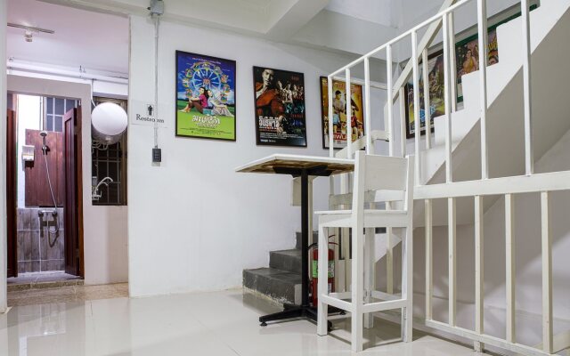 Sabaijai Hostel & Cafe