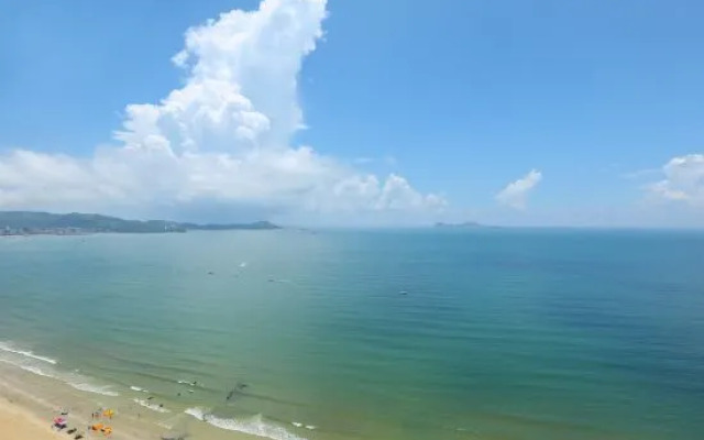 Shuangyuewan Yikela Holiday Apartment