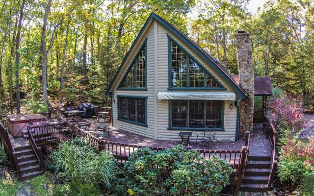 Swimming Bear Lodge 4 Bedroom House