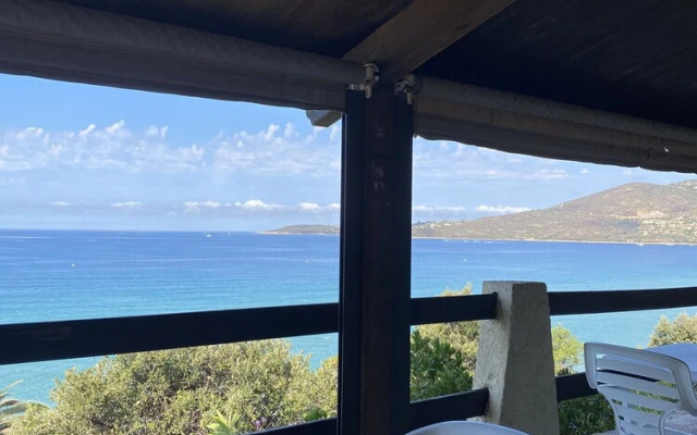 Hotel à Rena d'Oru