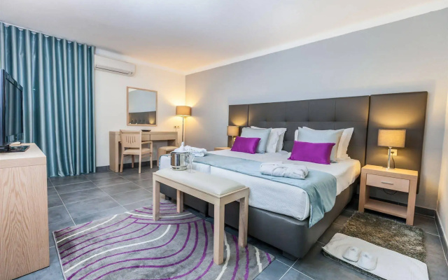 Santa Eulália Suite Hotel & SPA