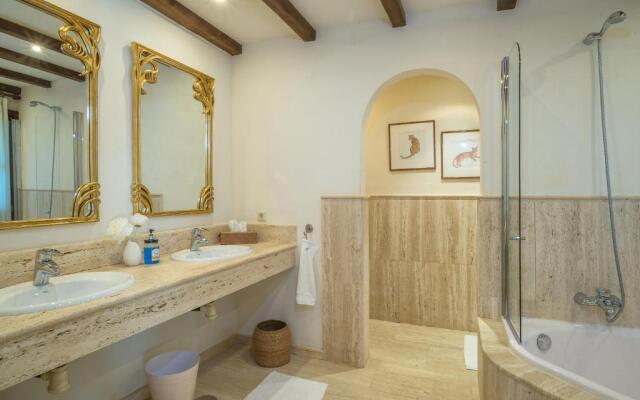 Modern Villa in Estepona With Private Pool