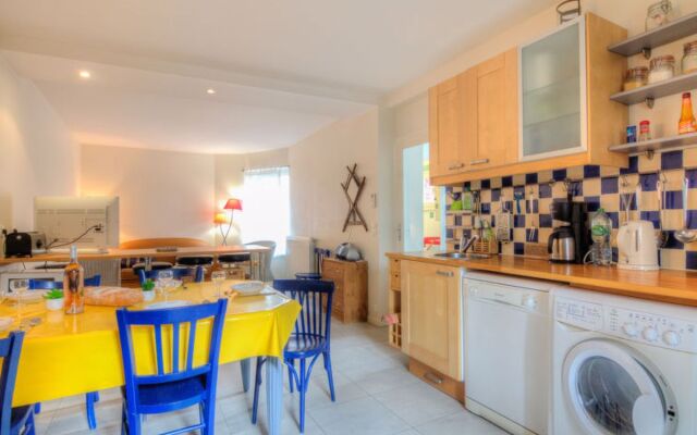 Holiday Home Petit Acacia