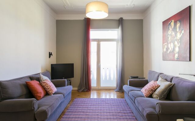 5 Bedroom Apartment near Av Liberdade