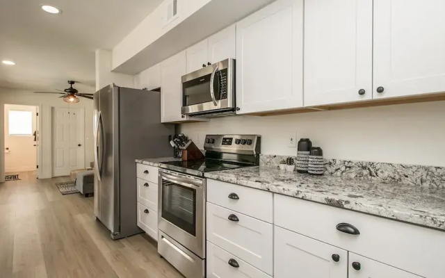 Upgraded 4-bdrm Beautiful Home W/pool!