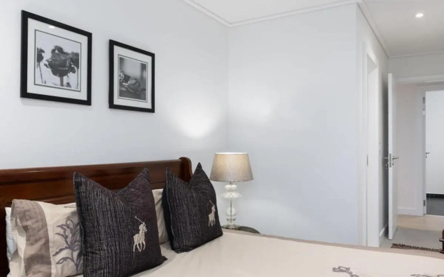 Central Southern Suburbs Leafy Village Neighbourhood