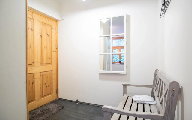Dream Stay - Bright 2-Bedroom 2-Floor Old Town Apartment