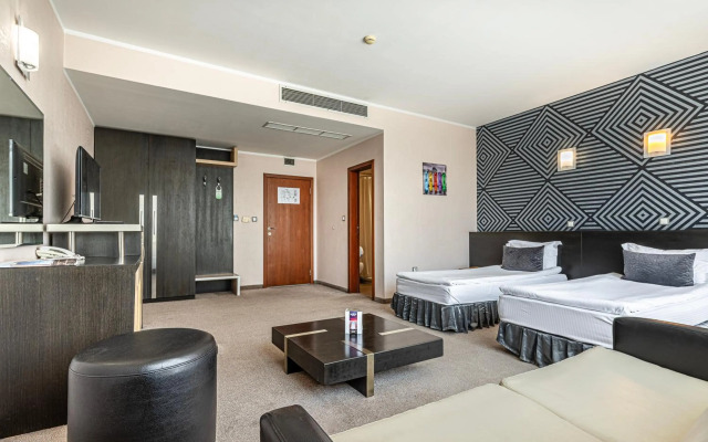 Hotel Noris