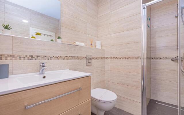 Apartmani D & J