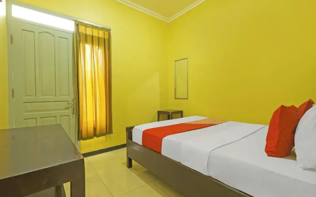 OYO 92483 Hotel Kirana