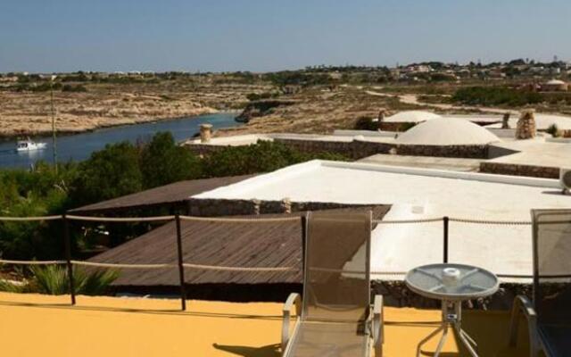 Calamadonna Club Hotel-Resort -Vista Isola dei Conigli