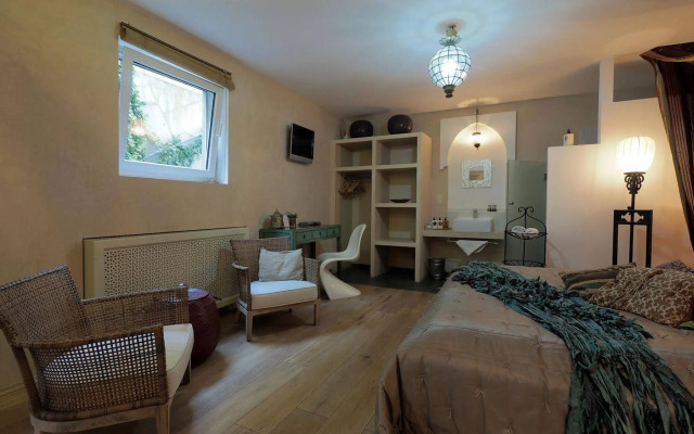 The Rooms Bed & Breakfast