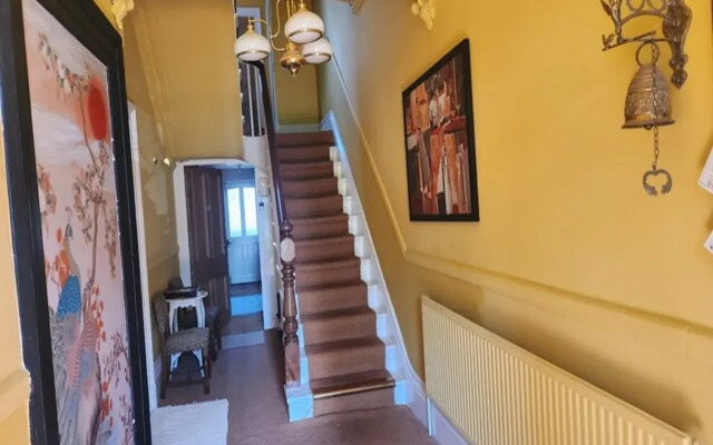 OYO Cornerstone Manor Hotel