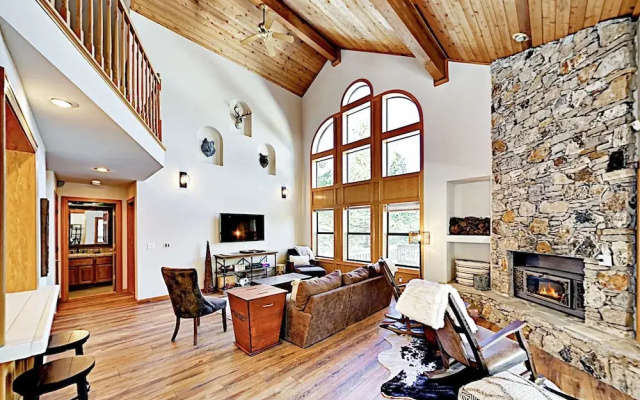 Snowpeak House 4 Bedrooms 3.5 Bathrooms Home