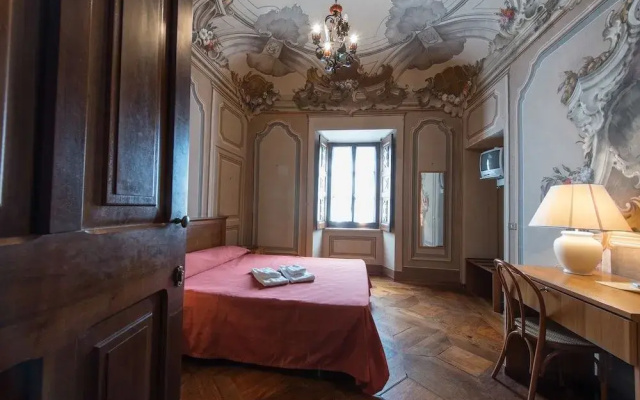 Casa Regina Montis Regalis