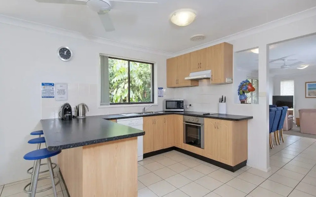 Beach House, 5 Gretel Close