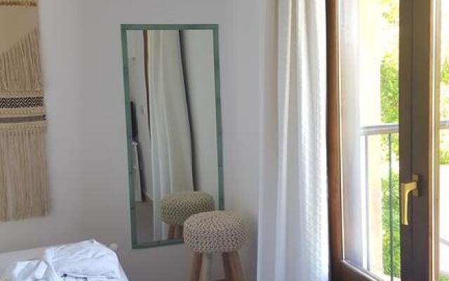 Casa Naya