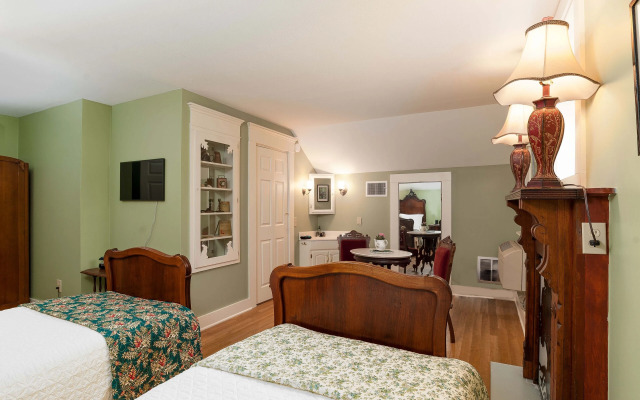 Oaklea Mansion Bed and Breakfast