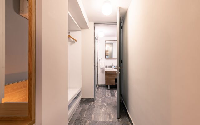 Casai Gorgeous 2 BR Apt With Rooftop
