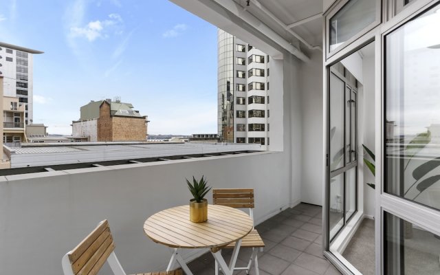 Renovated Apartment in Heart of City