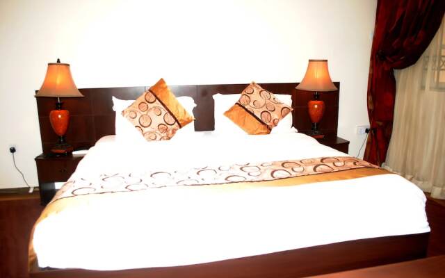 Grand Inn & Suites