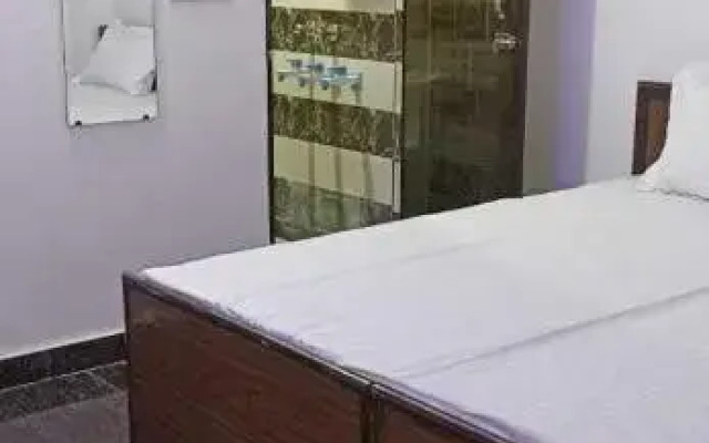 POP 89621 Hotel Yuvraj Place