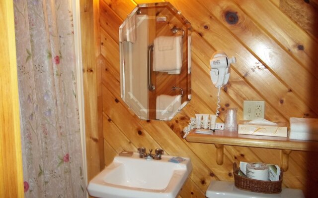 Wiscasset Woods Lodge