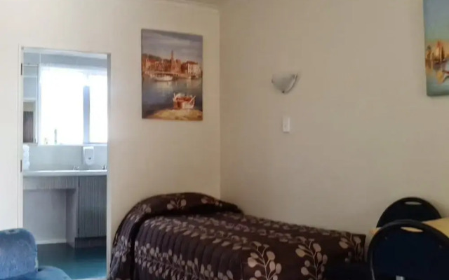 Asure Evergreen Motel