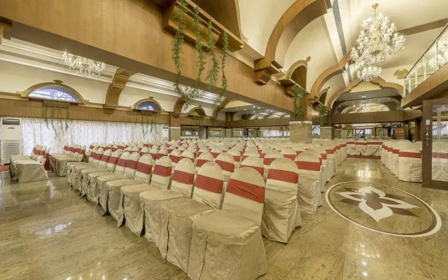 Hotel Crystal Castle