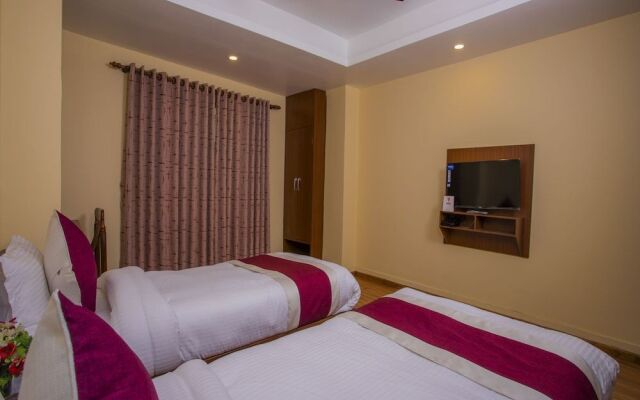 OYO 273 Hotel Rara Palace