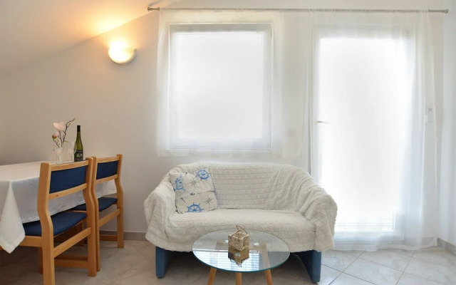 Apartment 1860