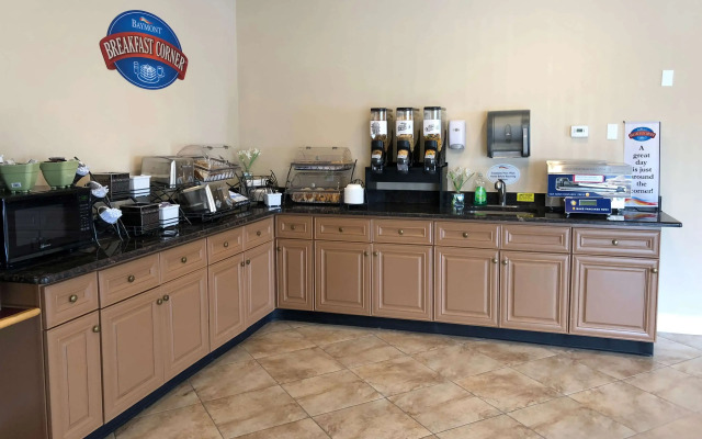 Baymont by Wyndham Latham Albany Airport