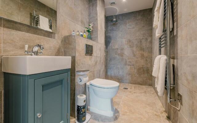 Derwent House Apartments