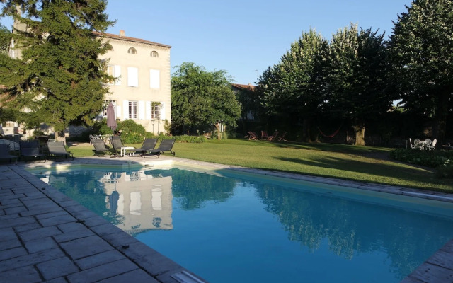 Villa Rhôna