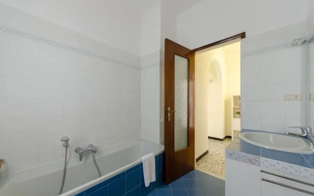 JOIVY Family Flat W/3 Balconies, 10 Min To Beach