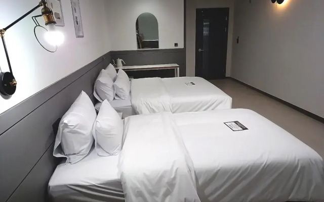 Hi&Hotel