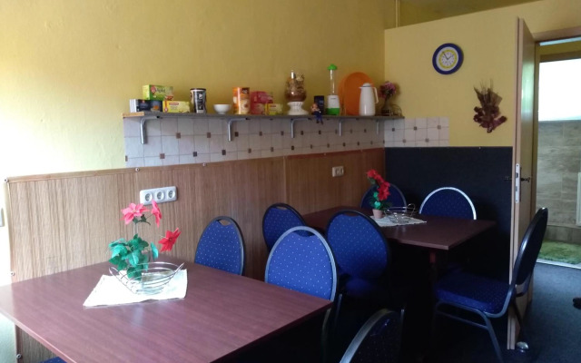 1 Ferienwohnung & 6 Gästezimmer