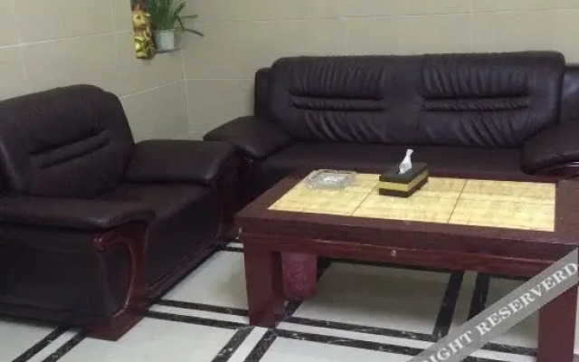 Pod Inn Hotel (Zhenjiang Dagang South Station Beihu Park)