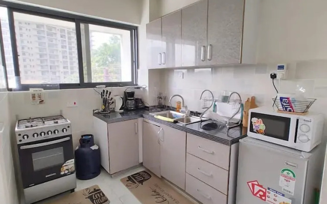 Lux Suites Sandalwood  Apartments