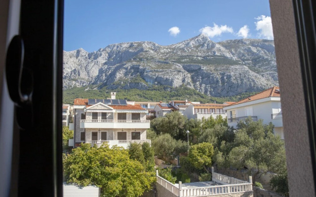 Makarska Beach Apartments Lucija