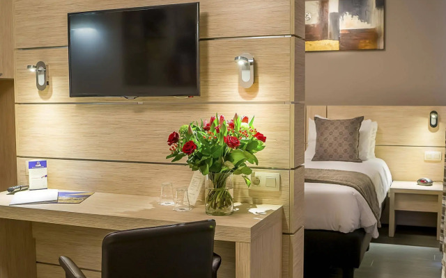 Ibis Styles Charleroi Airport Aero 44