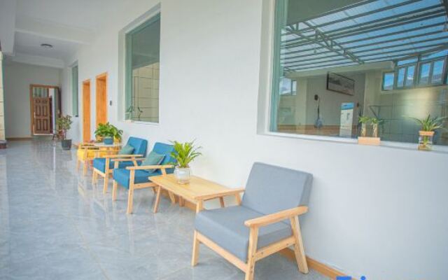 Shangri-La Viewing Pinsu Inn