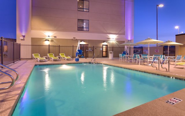 Holiday Inn Express & Suites Phoenix West - Buckeye, an IHG Hotel