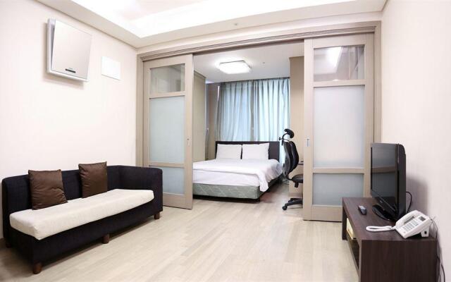 Stay 7 Mapo Residence Hotel