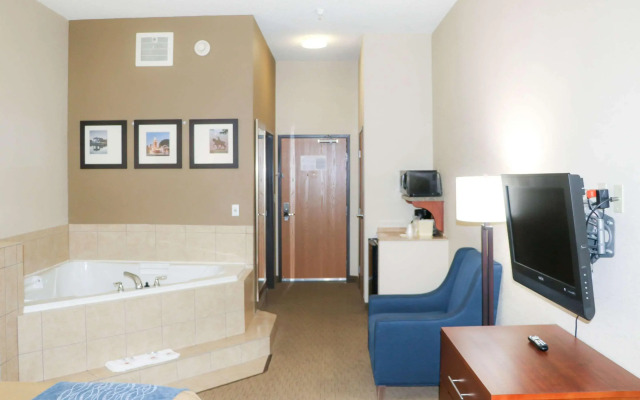 Comfort Inn & Suites Sikeston I-55