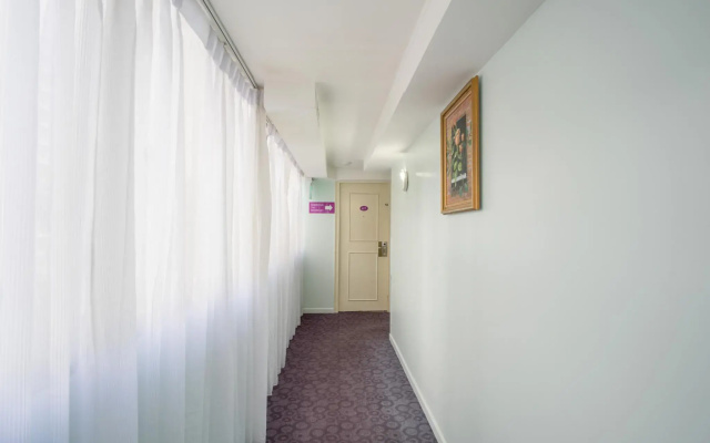 A Hotel Farrer Park - Newly Renovated