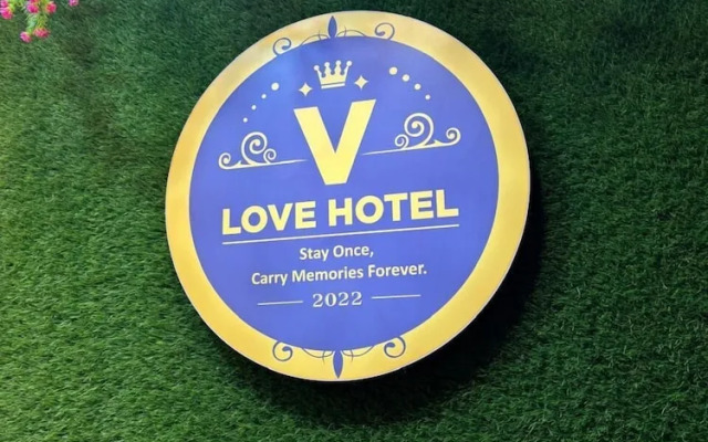 V Love Hotel
