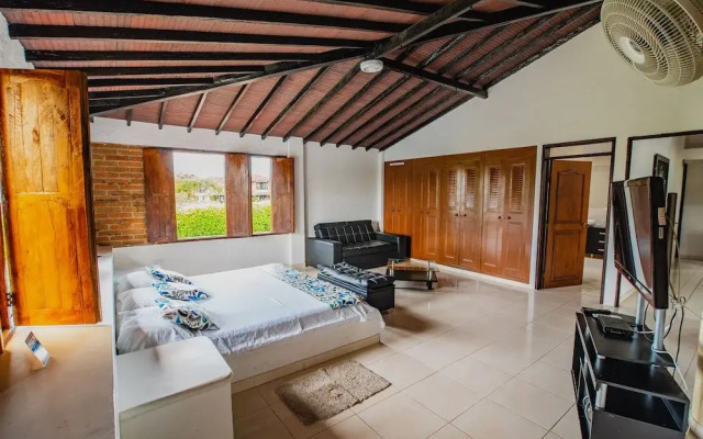 Sol y Luna Country House in Quindo