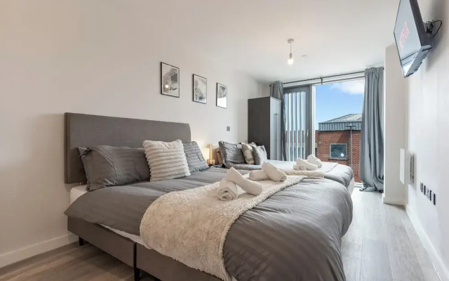 Meadow Haven 2 Bed 2 Bath, On-street Park, Netflix